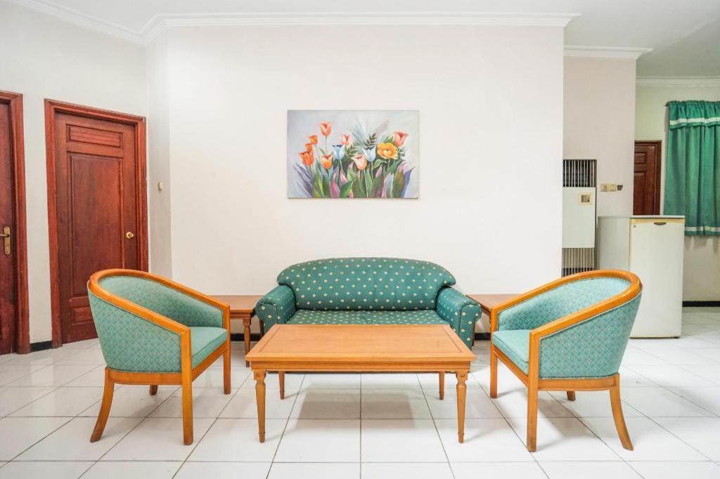 מלון Sawotratap Istana Permata Juanda מראה חיצוני תמונה