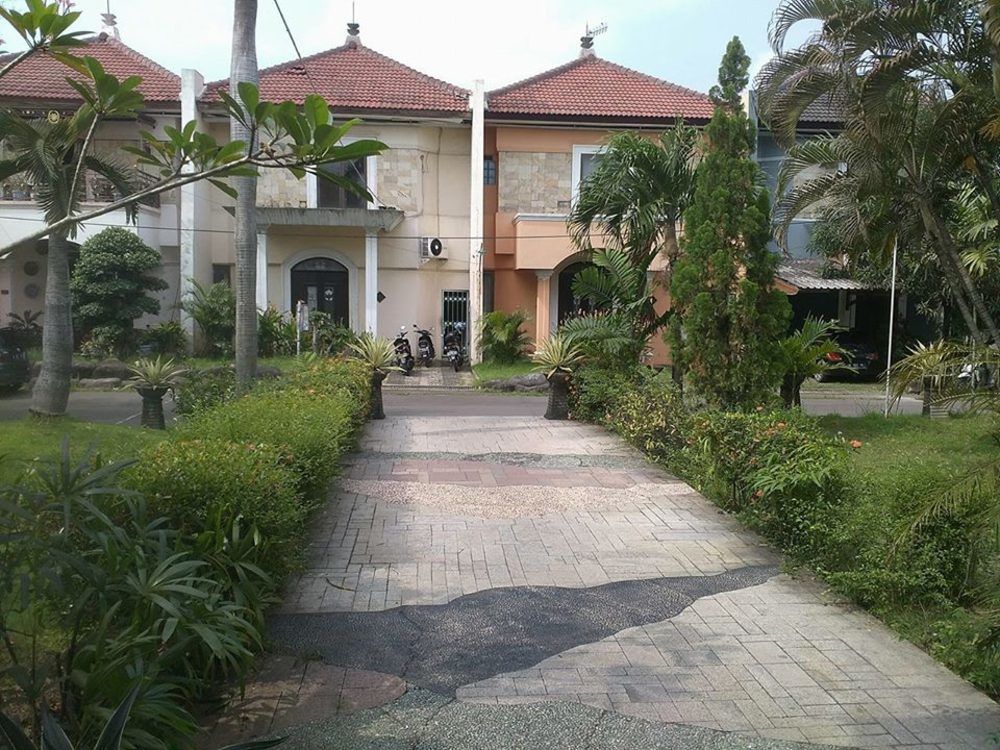 מלון Sawotratap Istana Permata Juanda מראה חיצוני תמונה