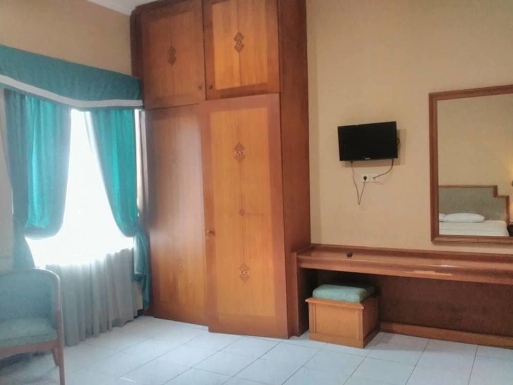 מלון Sawotratap Istana Permata Juanda מראה חיצוני תמונה