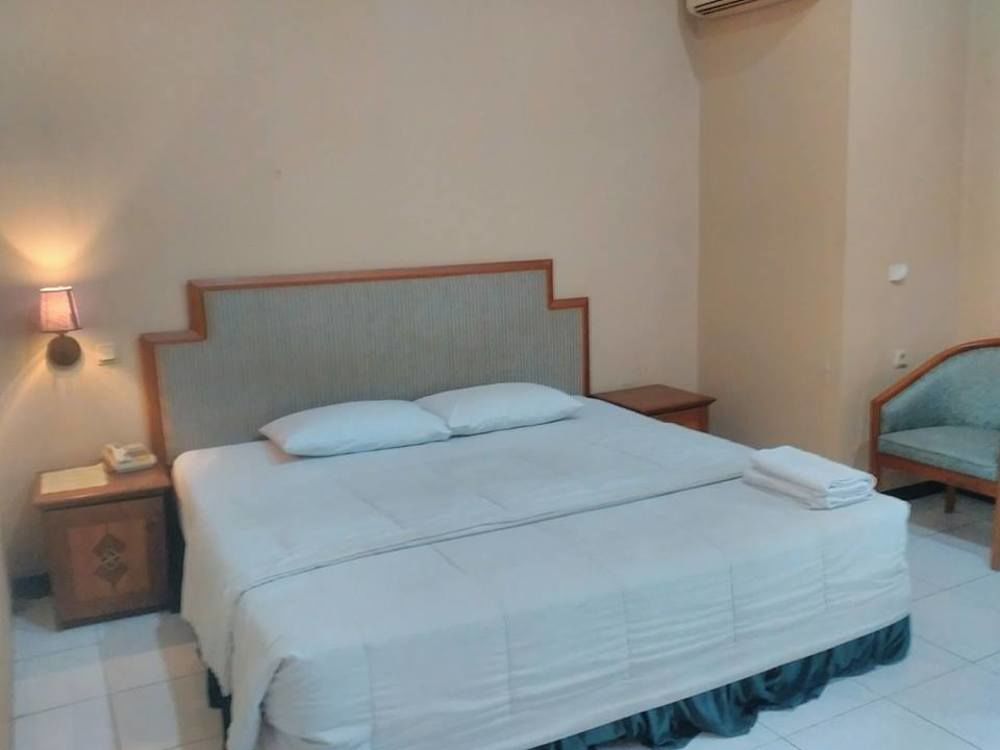 מלון Sawotratap Istana Permata Juanda מראה חיצוני תמונה
