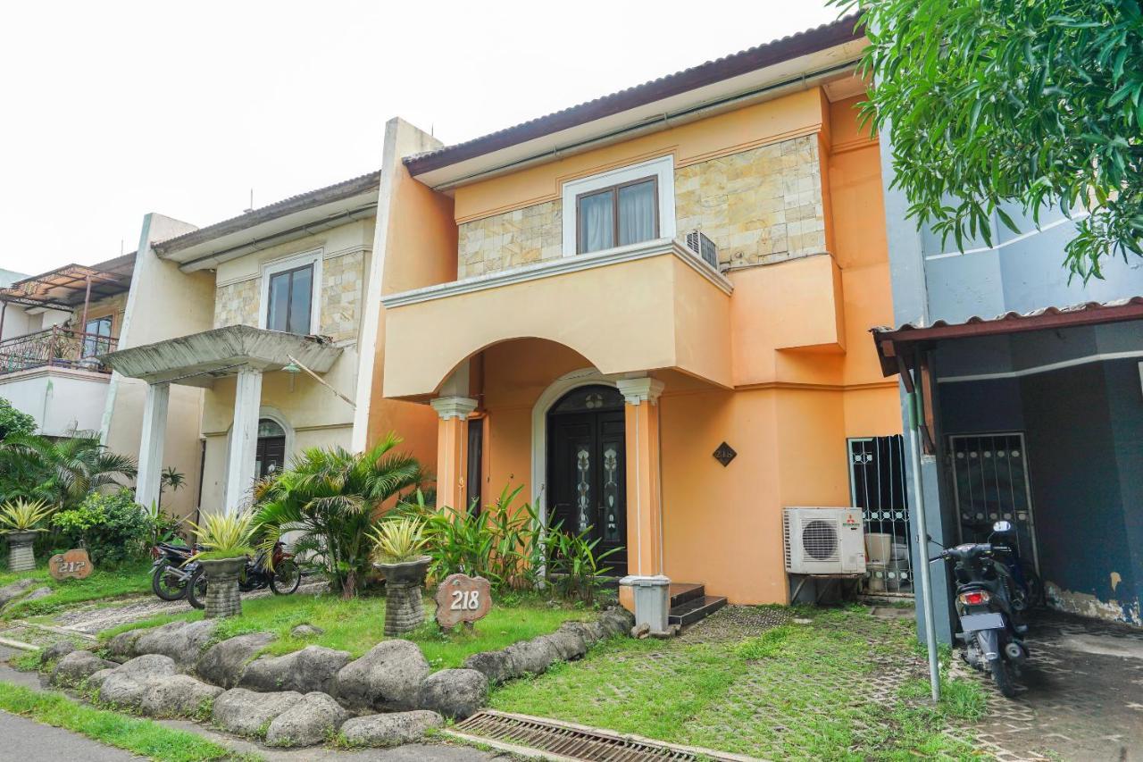 מלון Sawotratap Istana Permata Juanda מראה חיצוני תמונה